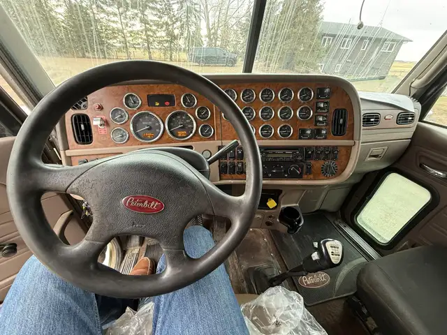 2006 PETERBILT 378 in Heavy Trucks in Saskatoon - Image 17