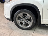 Tires - Rear Performance,Chrome Wheels,4-Wheel Disc Brakes,Temporary Spare Tire,Brake Assist,Tires -... (image 3)