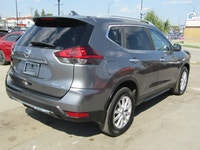 Thanks for viewing our South View Motors Inventory! 2020 Nissan Rogue S AWD Reliable • Fuel Efficien... (image 5)