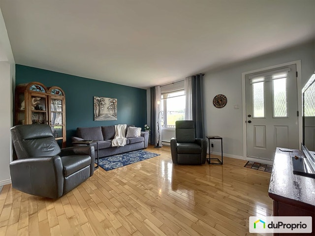 $609,000 - Triplex for sale in Levis — photo 2