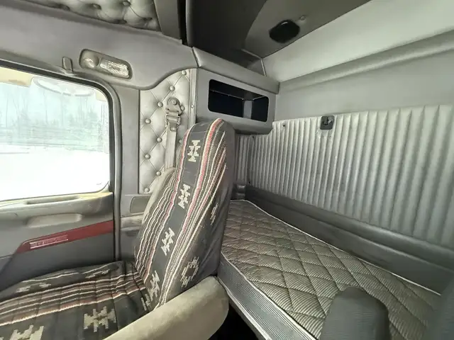 2006 KENWORTH T800 in Heavy Trucks in Saskatoon - Image 14