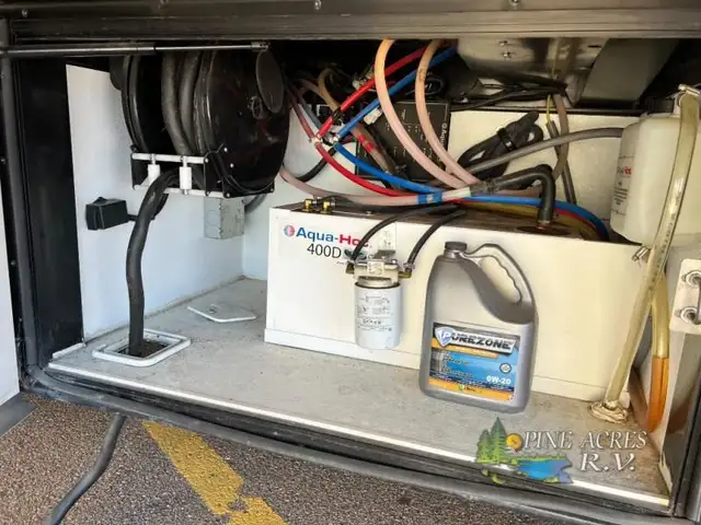 2015 Fleetwood RV Providence 42M only 027,446 Miles in RVs & Motorhomes in Moncton - Image 53