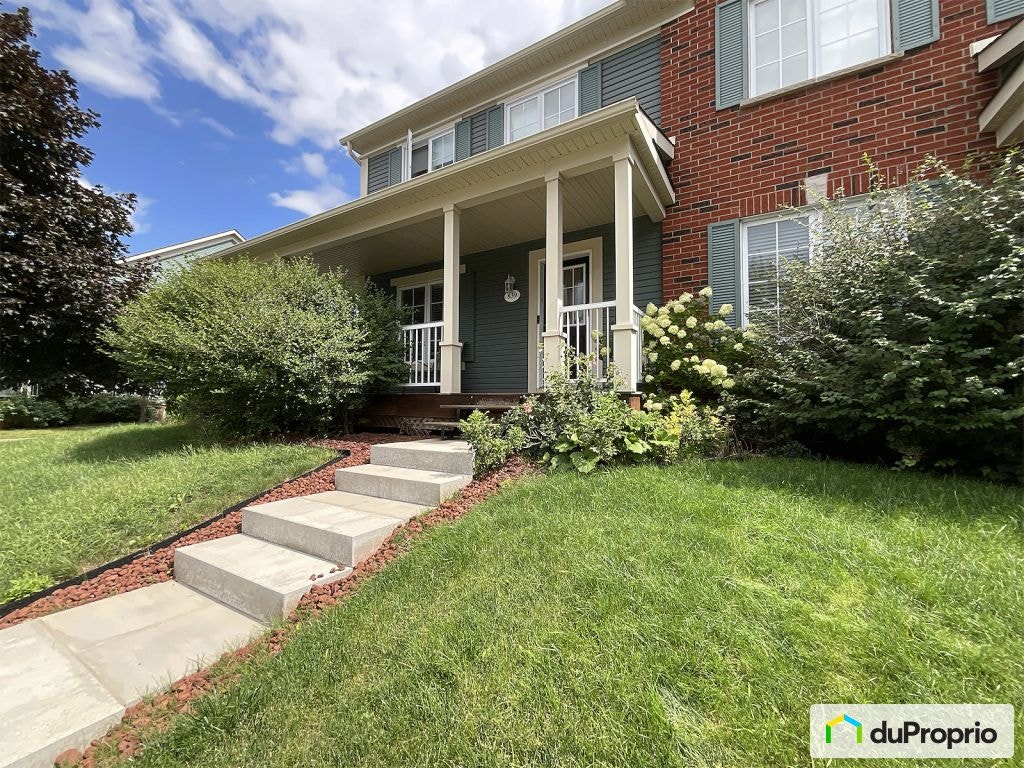 $589,900 - Townhouse for sale in Mont-St-Hilaire — photo 2