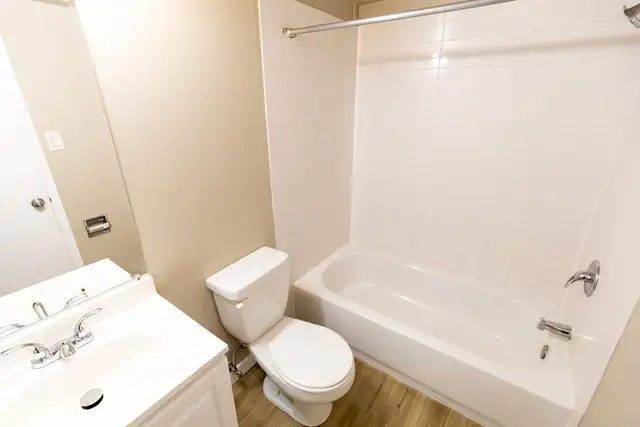 Bankview Apartment For Rent | White Plains Manor Apartments in Long Term Rentals in Calgary - Image 8