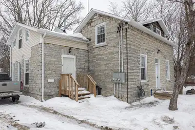 Located in Central Kingston with 4 bedrooms, 2 full baths and in-unit laundry, this two storey apart...