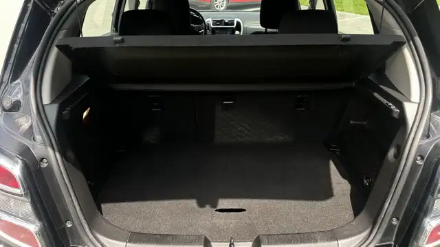 2017 Chevrolet Sonic LT in Cars & Trucks in St. Catharines - Image 12