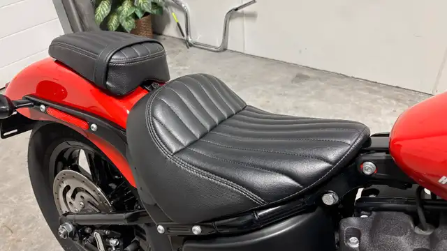 2023 Harley Davidson Street Bob 114 in Touring in Edmonton - Image 14