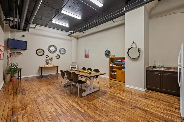 Peterborough 1 Bedroom Deluxe, 1 Bathroom Apartment for Rent: in Long Term Rentals in Peterborough - Image 21