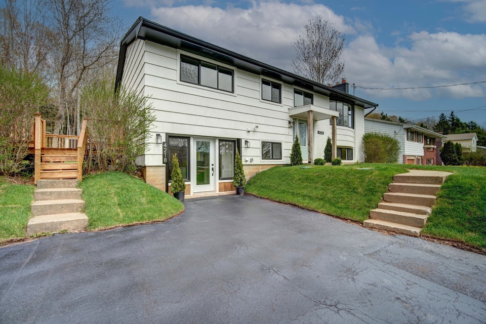 24-051 Gorgeous renovated flat. Wellington NS. Air conditioned 1