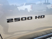 DURAMAX | HEATED & COOLED FRONT BUCKET SEATS | HEATED REAR SEATS | HEATED STEERING WHEEL | SUNROOF |... (image 5)