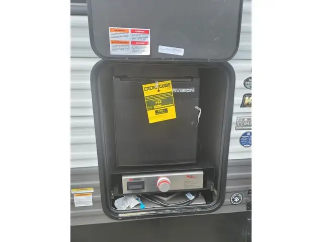 2022 K-Z Sportsmen® SE 261BHKSE in Travel Trailers & Campers in Penticton - Image 8