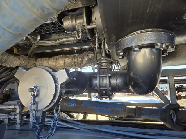 2007 KENWORTH C500 in Heavy Trucks in Saskatoon - Image 78