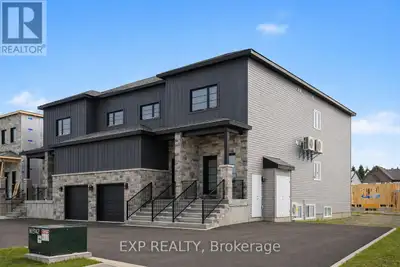 AVAILABLE FOR IMMEDIATE OCCUPANCY! **BONUS INCENTIVE: Sign your lease for occupancy before July and...
