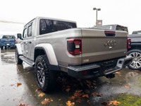 Overland 4x4 ... Engine: Regular Unleaded V-6 3.6 L/220 L/100Km City: 14.3 L/100Km Hwy: 10.7 Safety... (image 1)