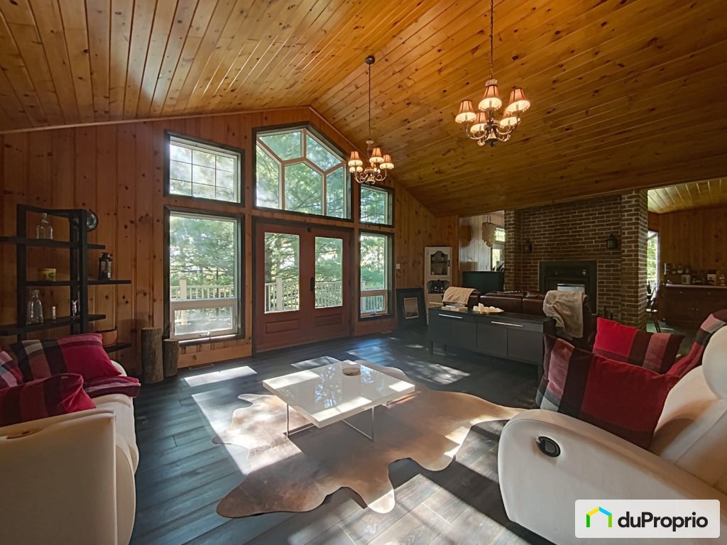 $1,200,000 - Bungalow for sale in St-Jean-Baptiste — photo 3