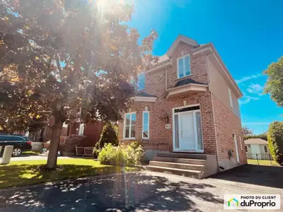 Ce cottage est idéalement situé au coeur du secteur Harmonie, réputé pour ses espaces verts et ses r...