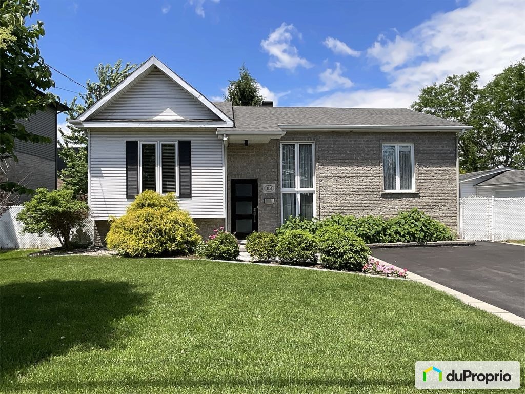 $720,000 - Bungalow for sale in Longueuil (St-Hubert) — photo 2