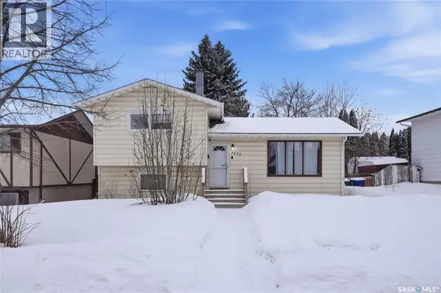 3530 Parkdale ROAD Saskatoon, Saskatchewan in Houses for Sale in Saskatoon - Image 2
