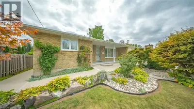 Lovely brick bungalow in Simcoe. Welcome home to this 3+1 bedroom, 1 bath home. Main level has a bri...