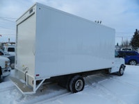Welcome to Central Truck Sales. 2022 GMC SAVANNA 16 FT CUBE VAN , V8 Automatic transmission ,Cruise... (image 2)