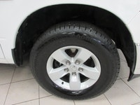 RAM 1500 2023 CLASSIC SLT V-8 5.7 LITRES HEMI CREW-CAB BOITE 5.7 PIEDS 4X4 / MAGS 17 POUCES SUR PNEU... (image 4)