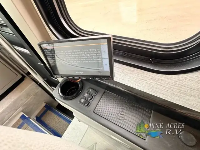 2025 Newmar Dutch Star 4369 Black Out Package in RVs & Motorhomes in Moncton - Image 39