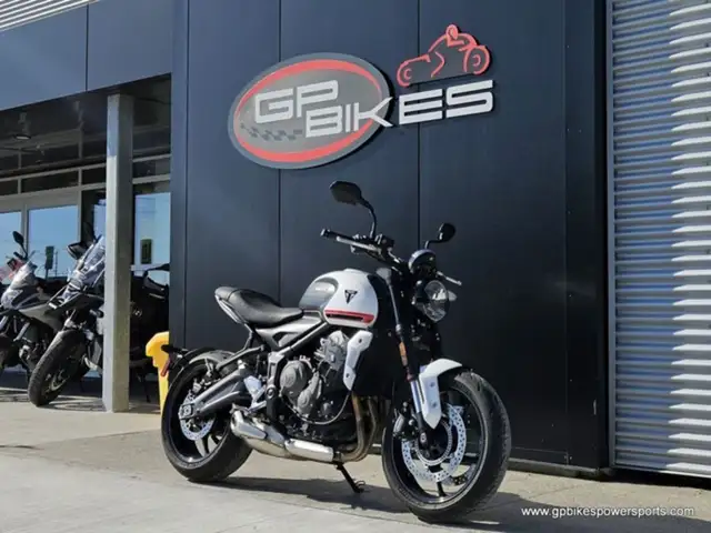 2022 Triumph Trident 660 Crystal White in Street, Cruisers & Choppers in Oshawa / Durham Region - Image 2