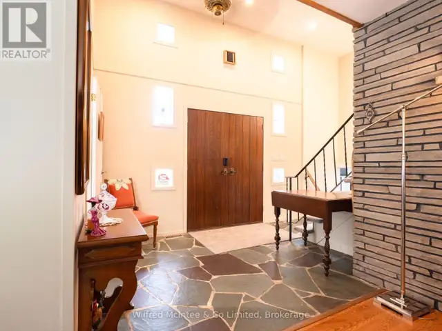 294 2ND STREET Hanover, Ontario in Houses for Sale in Owen Sound - Image 6