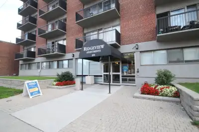 AUGUST 1st - 1 BED $1,599 + HYDRO! DOW'S LAKE/PRESTON