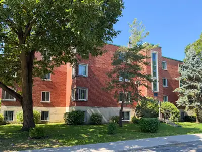 Saint Laurent 3 Bedroom Apartment for Rent - 1650 - 1670 Rue Deg, View more