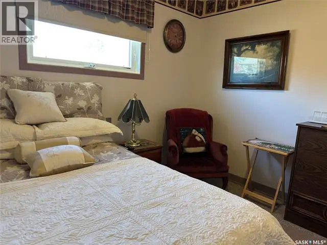 705 1st AVENUE NW Weyburn, Saskatchewan in Houses for Sale in Regina - Image 7