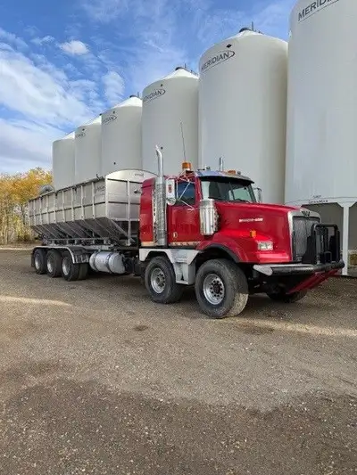 13824 ENGINE HRS 2018 AGRI LITE STAINLESS STEEL TENDER 3 COMPARTMENTS 740 BUSHEL CAPACITY EQUIPPED W...