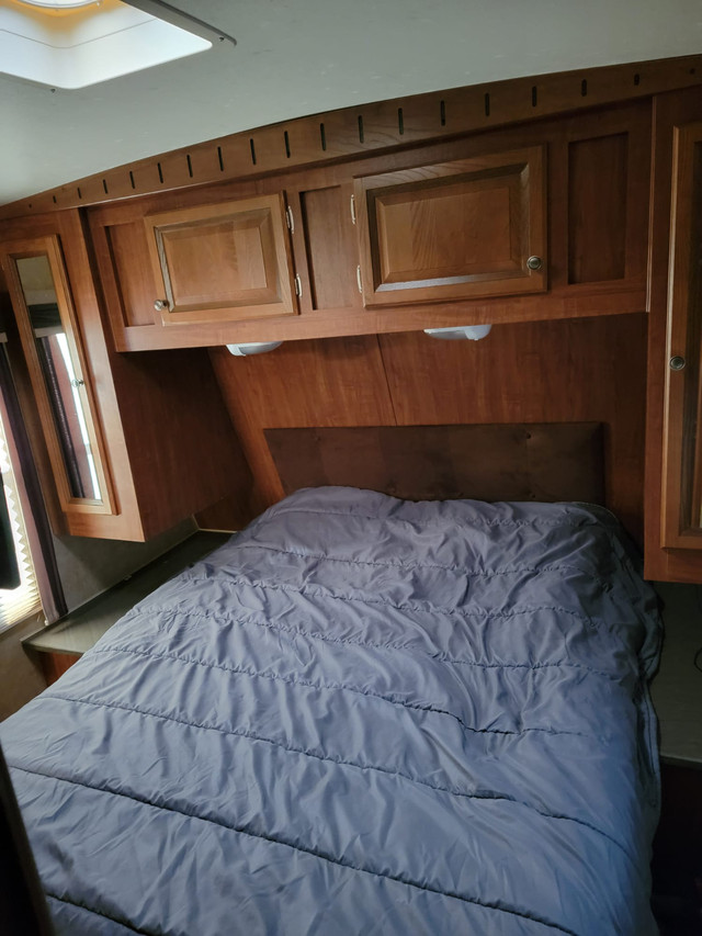 2012 Jayco Eagle Camper in Travel Trailers & Campers in Kenora - Image 3
