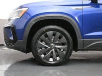 Apple Carplay, Remote start, Heated seats and steering and more! Kijiji Engine: 4 Cylinder Engine 1.... (image 3)