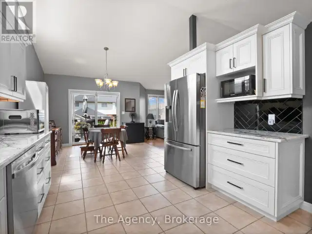 7721 PARKVIEW CRESCENT Niagara Falls (Ascot), Ontario in Houses for Sale in St. Catharines - Image 8