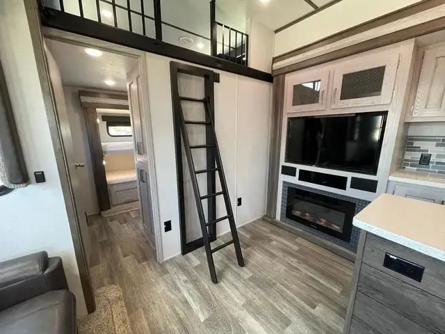 2020 Keystone 334BH in Travel Trailers & Campers in Edmonton - Image 9