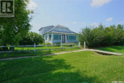 This 2136sq ft home is located in Truax just 15 minutes from Avonlea. Upon entering the home you'll...