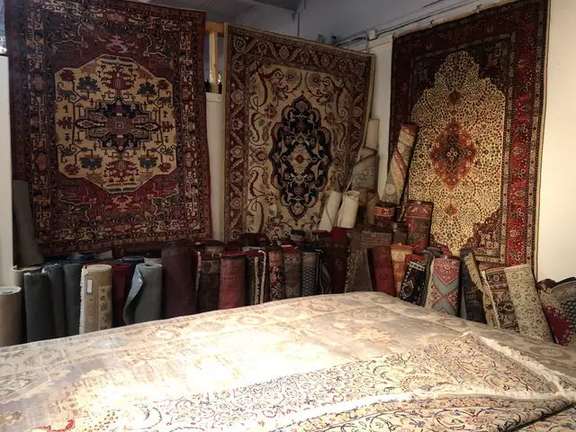 Rug cleaning and repair at Caspian Rugs Centre in Rugs, Carpets & Runners in Calgary - Image 11