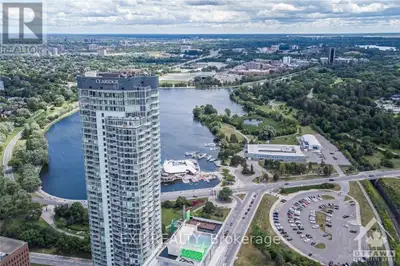 This gorgeous condo boasts two bedrooms, one bathroom, and stunning views of the North and west of t...
