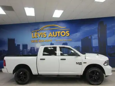 RAM 1500 CLASSIC 2021 EXPRESS NIGHT EDITION V-8 5.7 LITRES HEMI 4X4 CREW-CAB BOITE 5.7 PIEDS TOUT ÉQ...