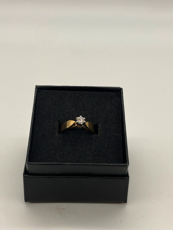 14KT Yellow & White Gold Diamond Solitaire Ring W Appraisal $735 in Other in Mississauga / Peel Region