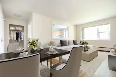 Charming, 3-storey walk up located in the heart of Winnipeg's "Little Italy". Pet Friendly. Heat and...