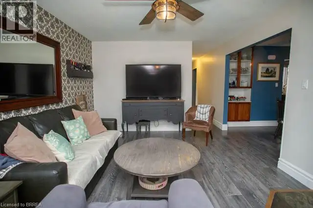 102 CENTURY HILL Drive Kitchener, Ontario in Houses for Sale in Kitchener / Waterloo - Image 8