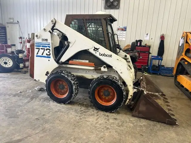 1998 BOBCAT 773 in Heavy Equipment in Regina - Image 2