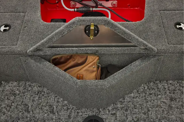 2026 TRACKER ProGuide V-16 Walk Thru fishing boat in Powerboats & Motorboats in Vernon - Image 34
