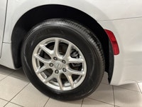ENGINE: 3.6L PENTASTAR VVT V6 W/ESS (STD),SILVER MIST,QUICK ORDER PACKAGE 27L SELECT -inc: Engine: 3... (image 5)