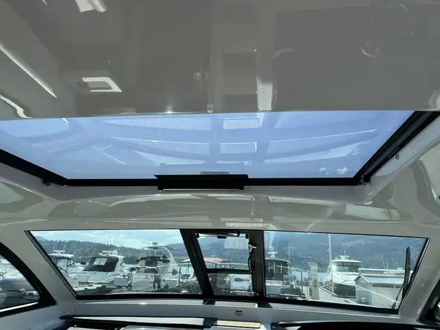 2016 Cobalt Boats A40 in Powerboats & Motorboats in Saskatoon - Image 13