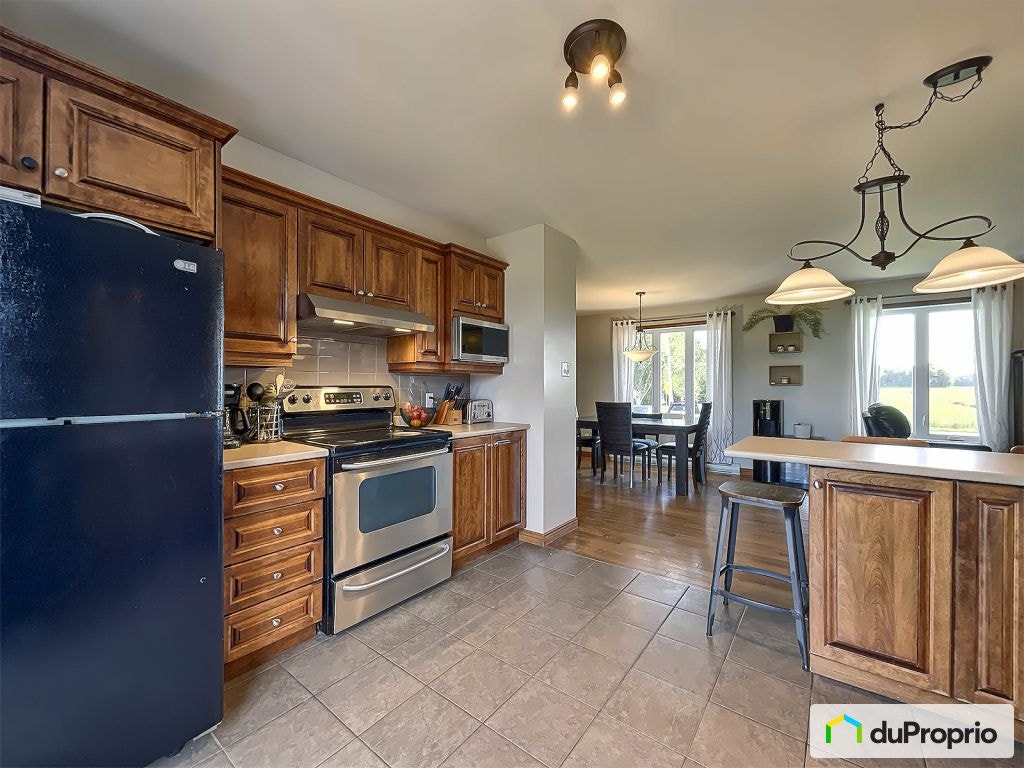 $409,000 - Bungalow for sale in Nicolet — photo 2