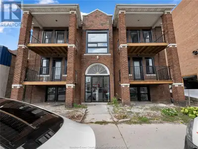 1766 University AVENUE Unit# 8 Windsor, Ontario