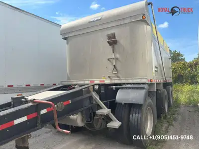 2022 STARGATE TRI-AXLE PONY PUP SPECS AND FEATURES: Overall Length: 40 feet 10 inches Box Length: 17...